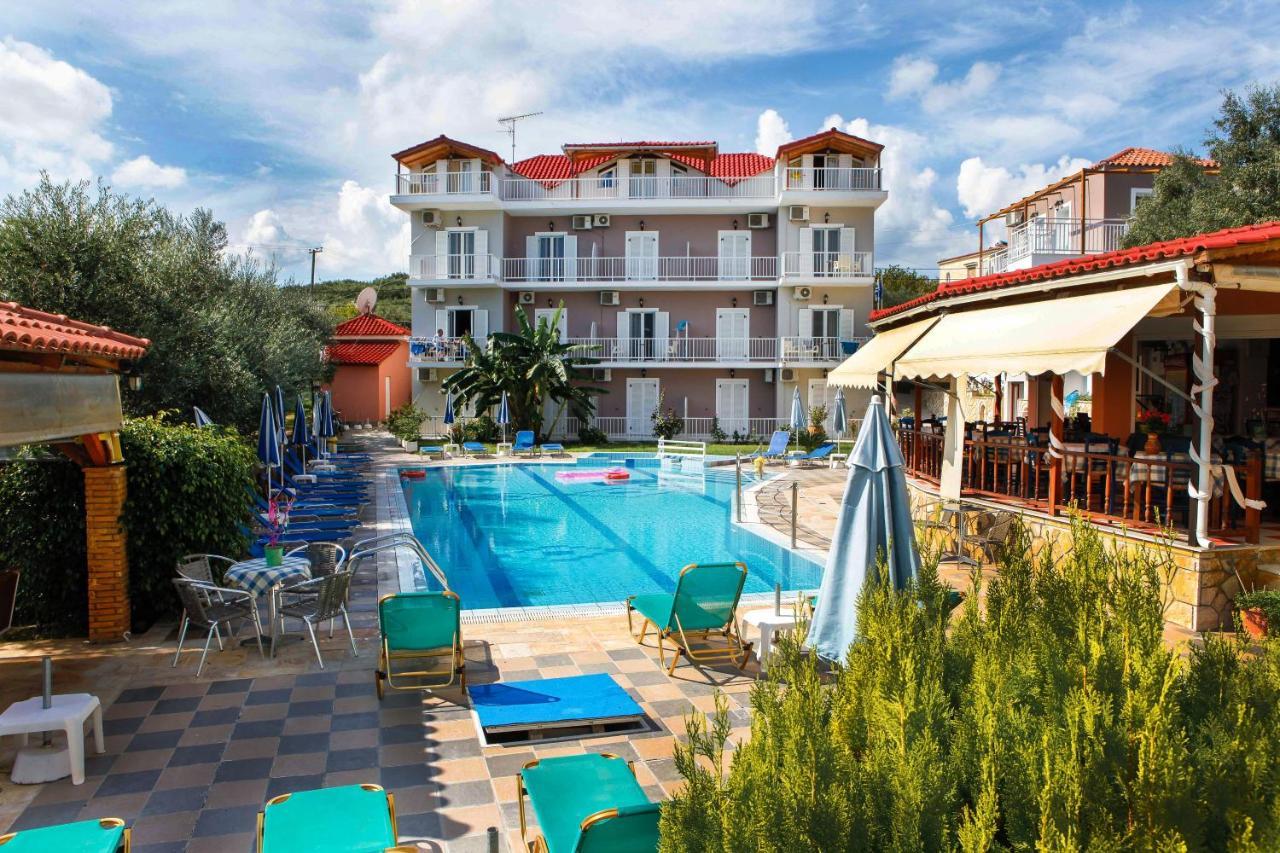 Amoudi Studios Apartments Hotel Exteriér fotografie